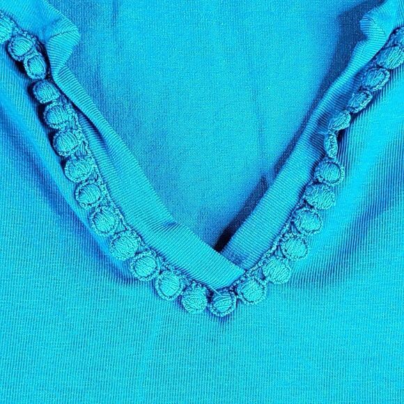 Catherines Shirt Women's Plus Size 3X Blue Short Sleeve Pullover Embellish Neck - Picture 3 of 7